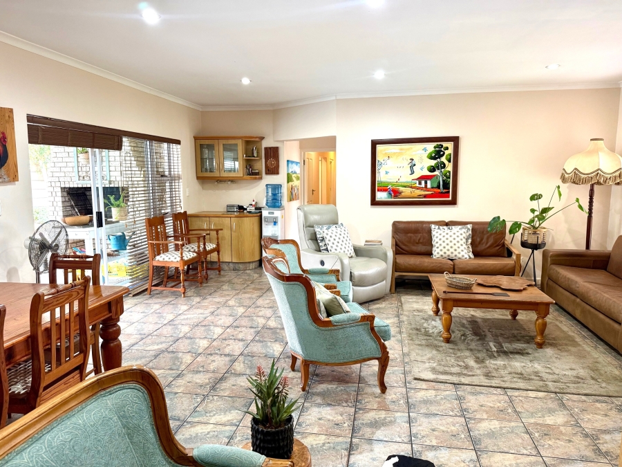 3 Bedroom Property for Sale in Tafelzicht Western Cape